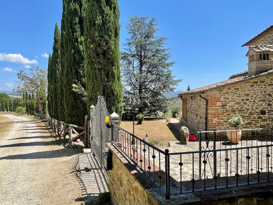 Luxury 1-Bedroom House With The Pool In Tuscany. Ангьяри Экстерьер фото